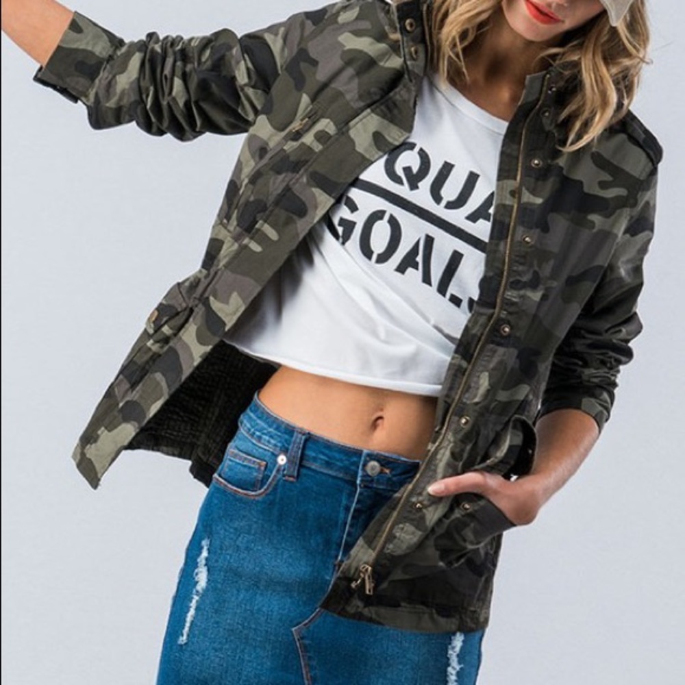 Camo Zip-up Button Down Jacket